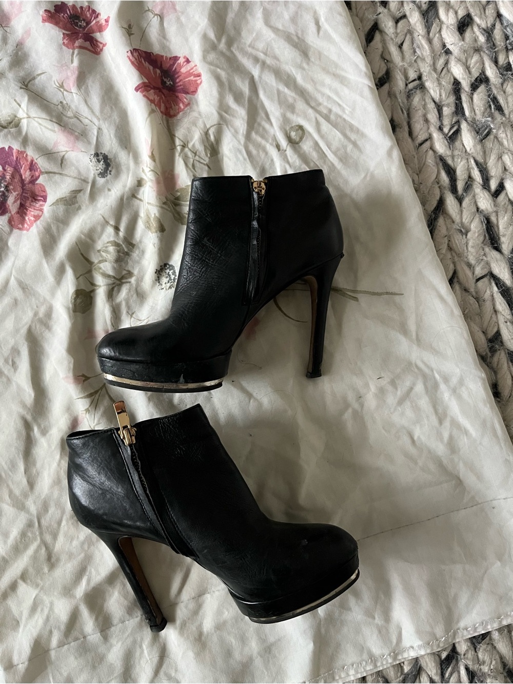 Vince Camuto Black Leather High-Stiletto Platform Ankle Booties